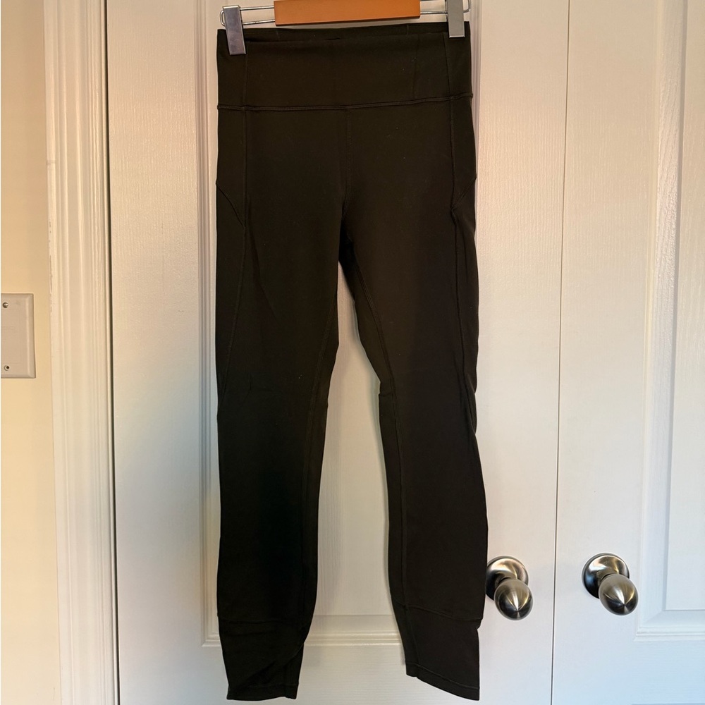 lululemon athletica Black Leggings - Size 6